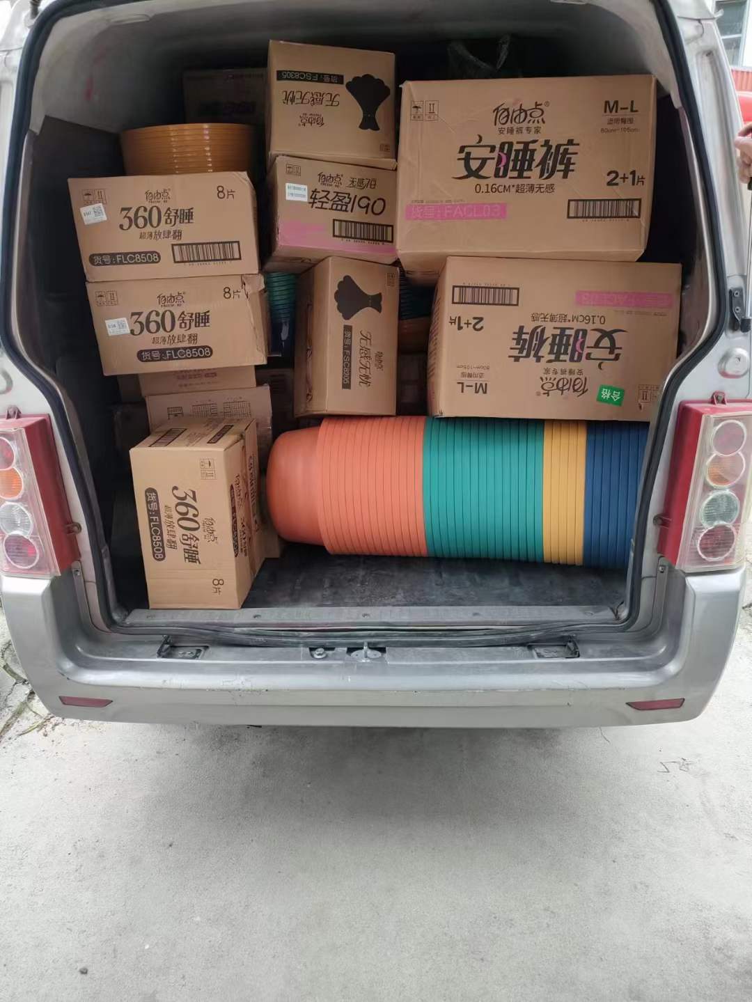 百亚股份